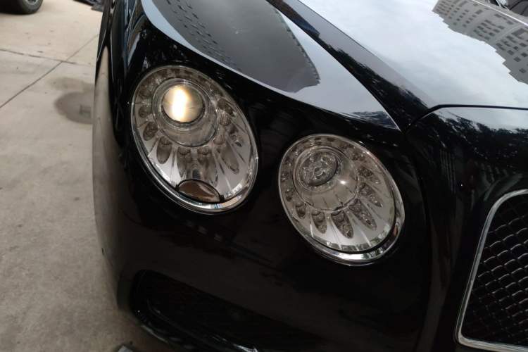 Used Bentley Flying Spur 2017 4.0T V8 S Standard Edition Right Front Headlight