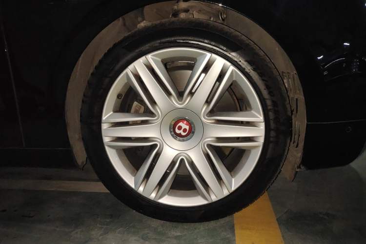 Used Bentley Flying Spur 2017 4.0T V8 Standard Edition Right Front Wheel Hub