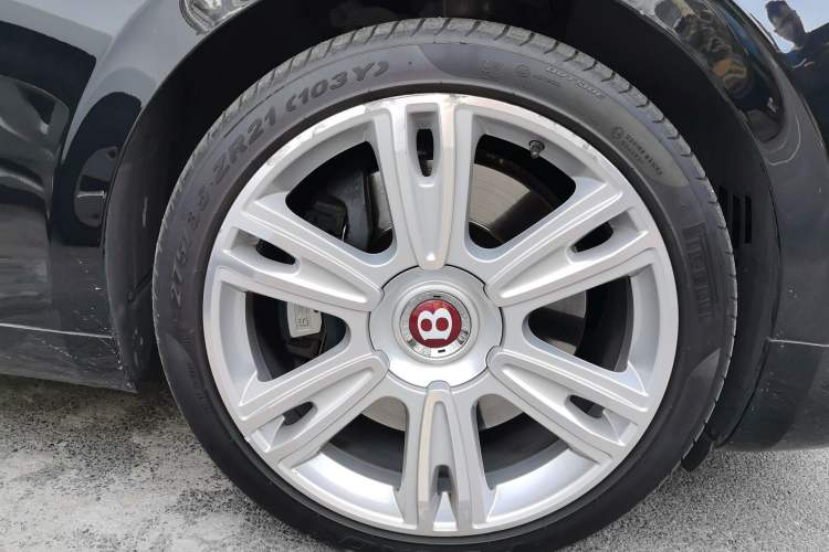 Used Bentley Flying Spur 2017 4.0T V8 Standard Edition Right Front Wheel Hub