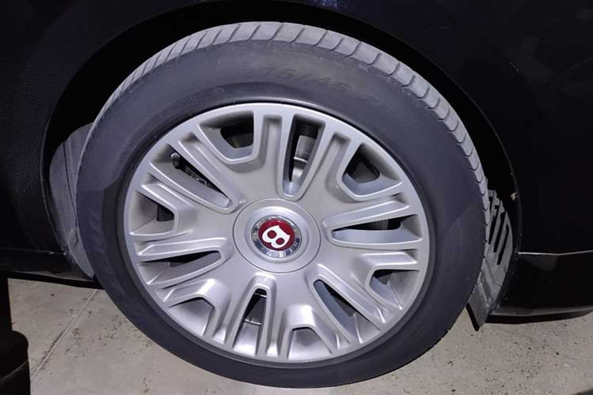 Used Bentley Flying Spur 2017 4.0T V8 Standard Edition Right Front Wheel Hub