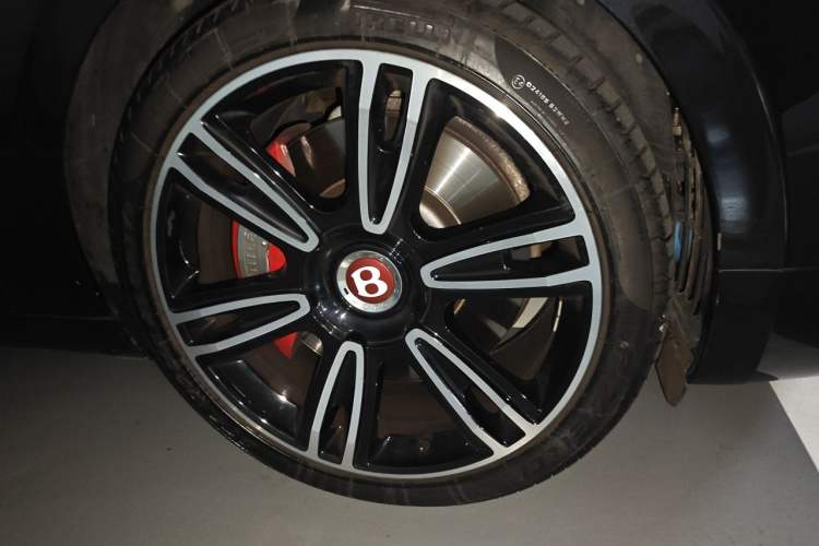 Used Bentley Flying Spur 2017 4.0T V8 S Standard Edition Right Front Wheel Hub