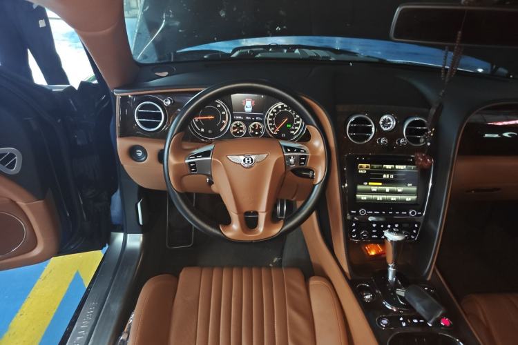 Used Bentley Flying Spur 2017 4.0T V8 Standard Edition Steering Wheel