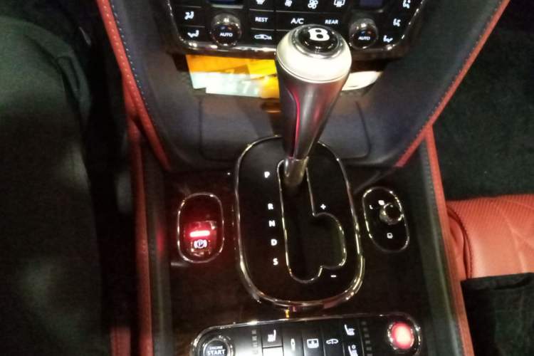 Used Bentley Flying Spur 2017 4.0T V8 S Standard Edition Gear Lever