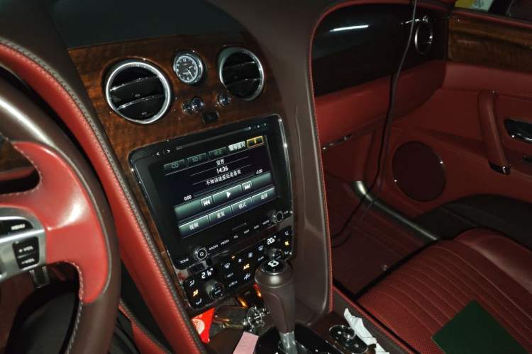 Used Bentley Flying Spur 2017 4.0T V8 Standard Edition Audio And AC Panel