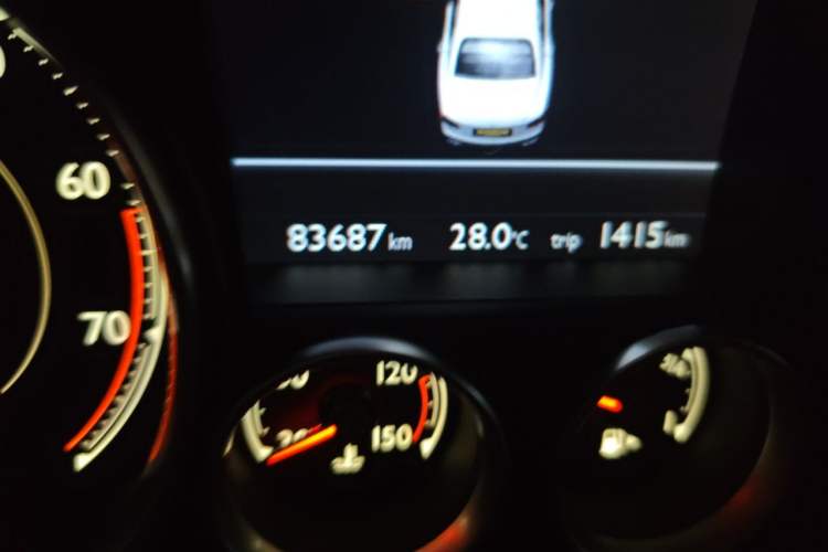 Used Bentley Flying Spur 2017 4.0T V8 Standard Edition Odometer Close Up