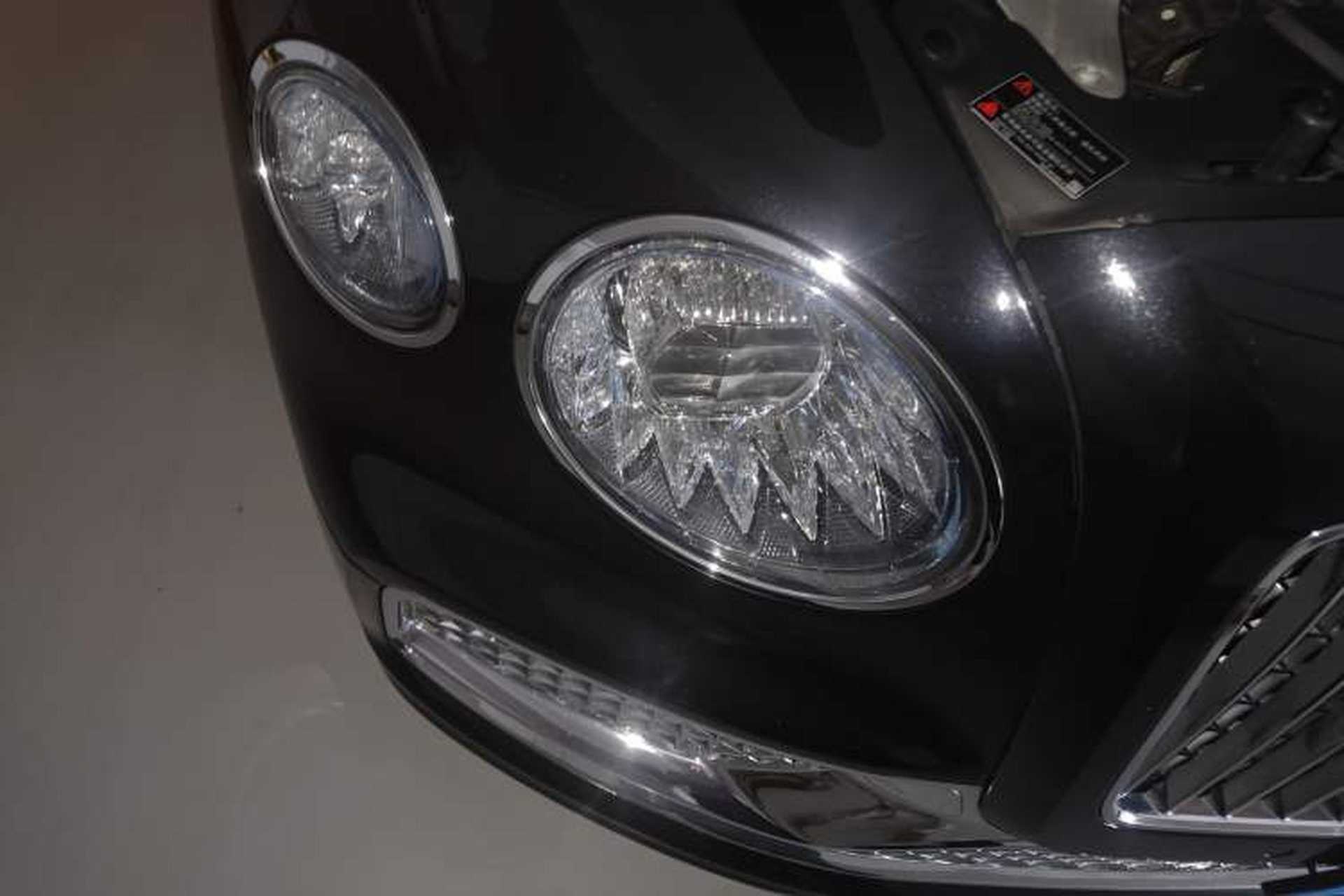 Used Bentley Flying Spur 2020 6.0T W12 Standard Edition Right Front Headlight