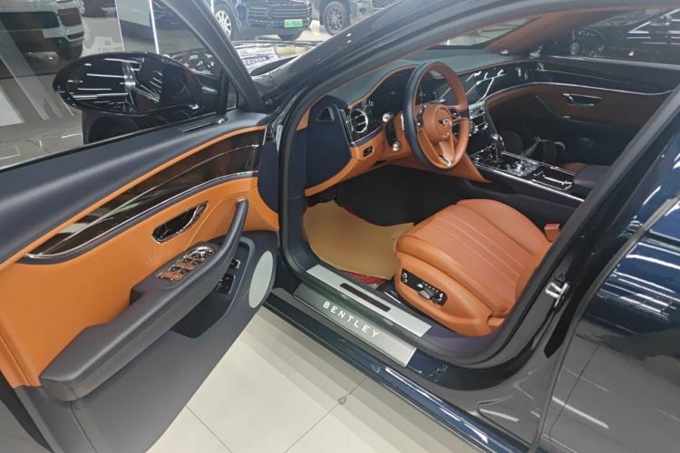 Used Bentley Flying Spur 2020 6.0T W12 Standard Edition Driver Seat