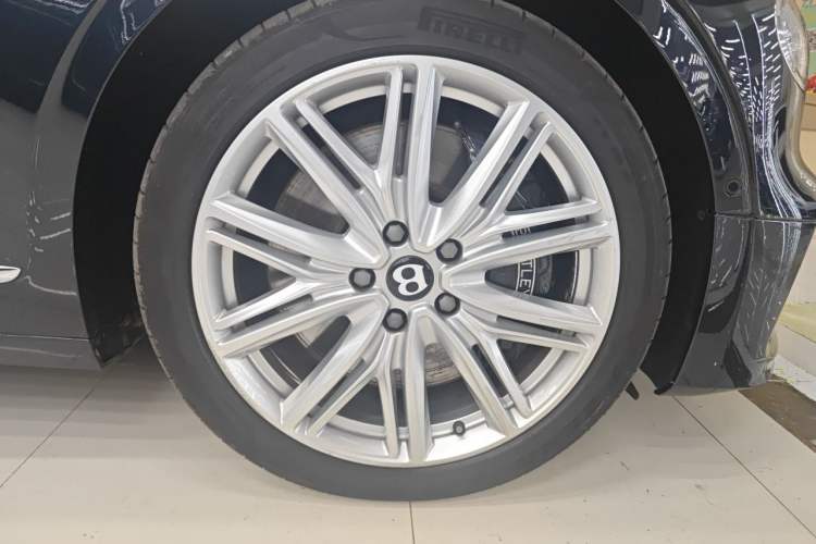 Used Bentley Flying Spur 2020 6.0T W12 Standard Edition Right Front Wheel Hub
