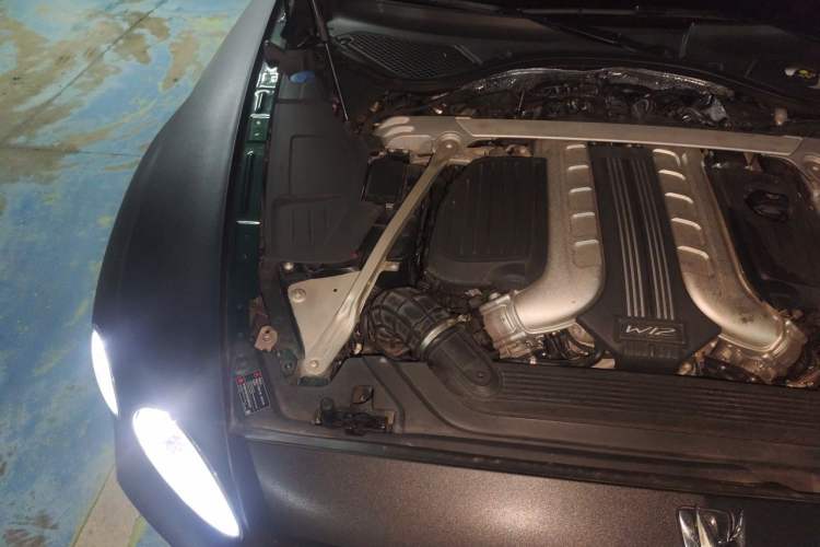Used Bentley Flying Spur 2020 6.0T W12 Standard Edition Engine Bay Right