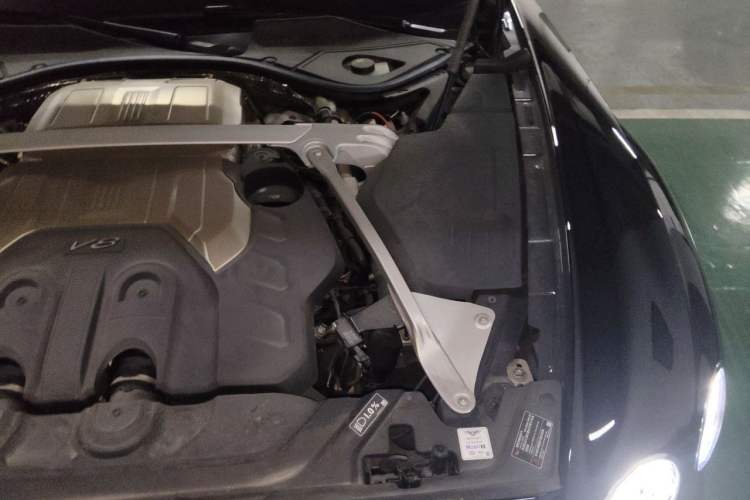 Used Bentley Flying Spur 2021 4.0T V8 Standard Edition Engine Bay Left