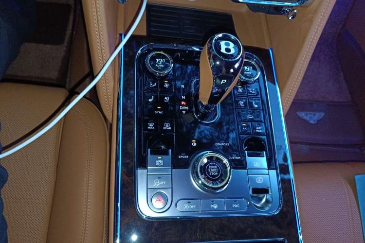 Used Bentley Flying Spur 2021 4.0T V8 Standard Edition Gear Lever