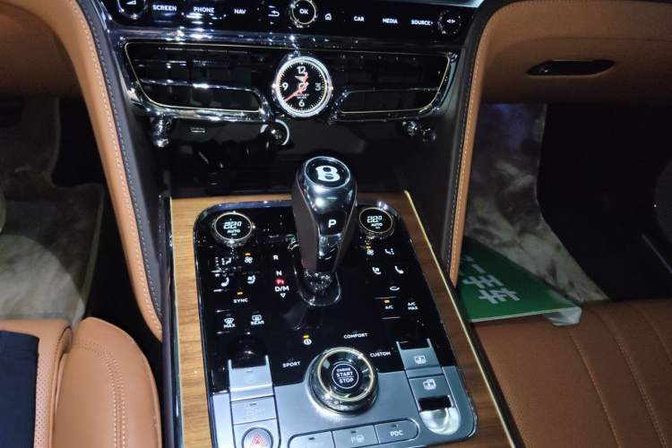 Used Bentley Flying Spur 2021 4.0T V8 Standard Edition Gear Lever