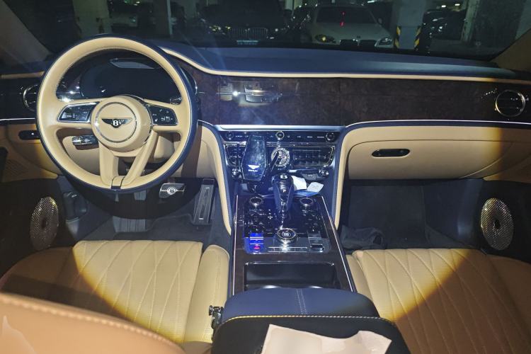 Used Bentley Flying Spur 2021 4.0T V8 Standard Edition Center Console