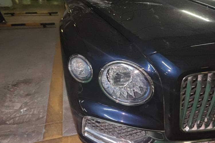 Used Bentley Flying Spur 2021 4.0T V8 Standard Edition Right Front Headlight