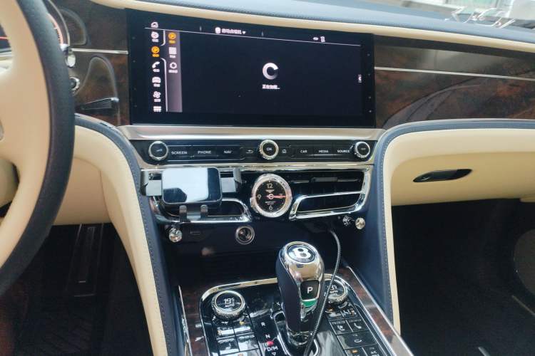 Used Bentley Flying Spur 2022 4.0T V8 Mulliner Audio And AC Panel
