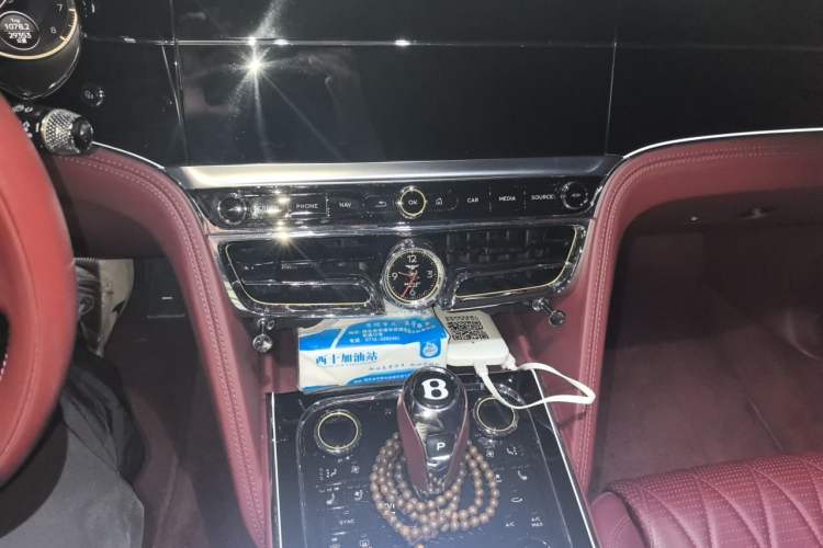 Used Bentley Flying Spur 2022 4.0T V8 Standard Edition Audio And AC Panel