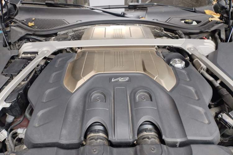 Used Bentley Flying Spur 2022 4.0T V8 Mulliner Engine Bay