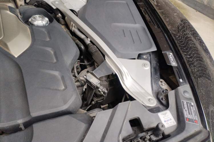 Used Bentley Flying Spur 2022 4.0T V8 Mulliner Engine Bay Left