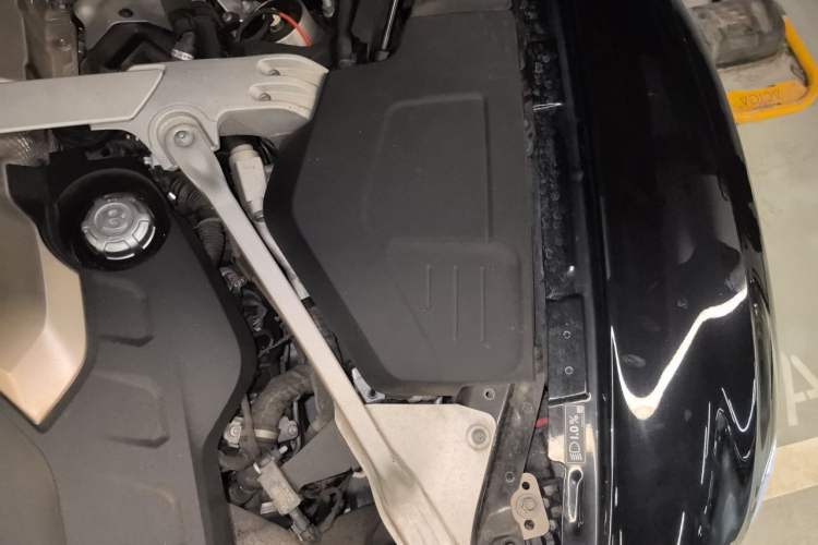 Used Bentley Flying Spur 2022 4.0T V8 Standard Edition Engine Bay Left