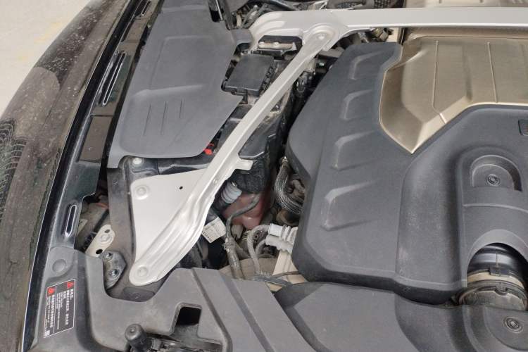 Used Bentley Flying Spur 2022 4.0T V8 Mulliner Engine Bay Right