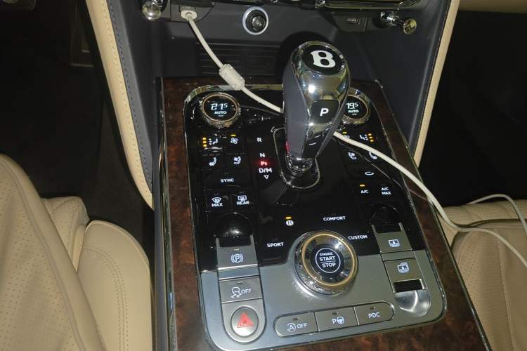 Used Bentley Flying Spur 2022 4.0T V8 Standard Edition Gear Lever
