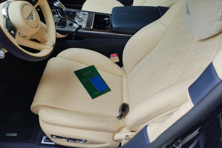 Used Bentley Flying Spur 2022 4.0T V8 Mulliner Left Front Seat