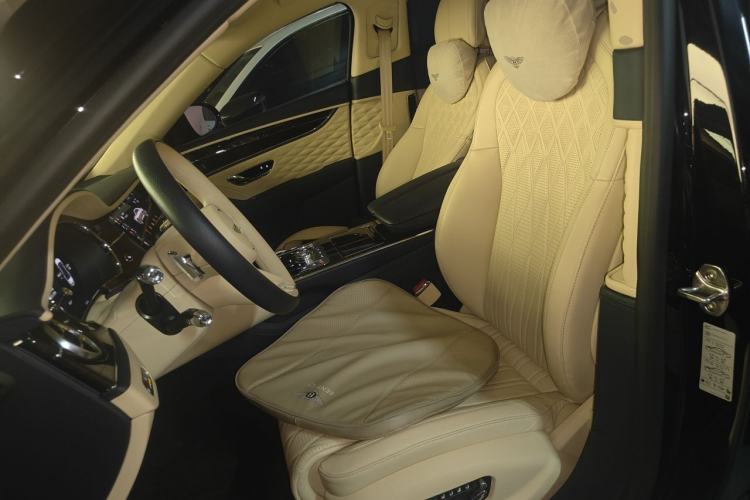 Used Bentley Flying Spur 2022 4.0T V8 Standard Edition Left Front Seat