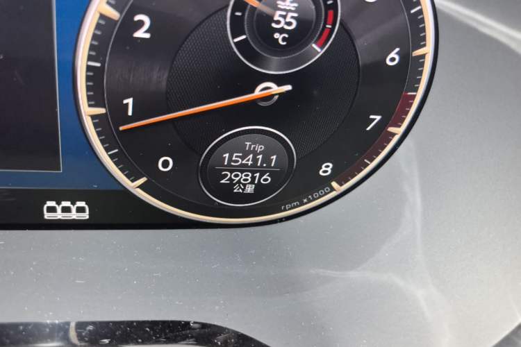 Used Bentley Flying Spur 2022 4.0T V8 Standard Edition Odometer Close Up