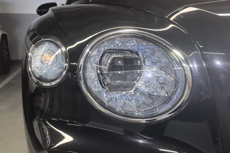 Used Bentley Flying Spur 2022 4.0T V8 Standard Edition Right Front Headlight