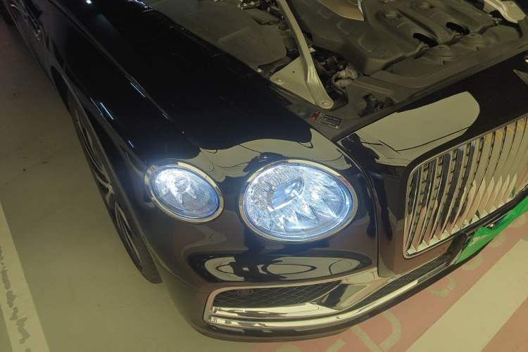 Used Bentley Flying Spur 2022 4.0T V8 Standard Edition Right Front Headlight