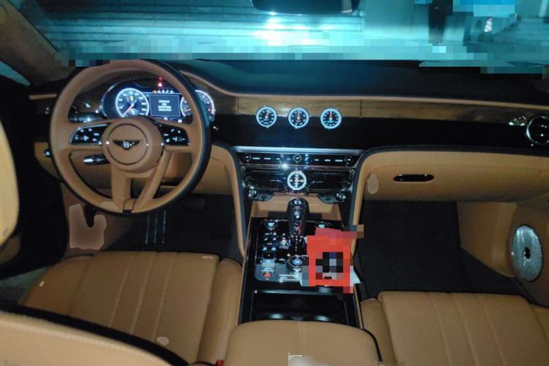 Used Bentley Flying Spur 2022 4.0T V8 Standard Edition Center Console