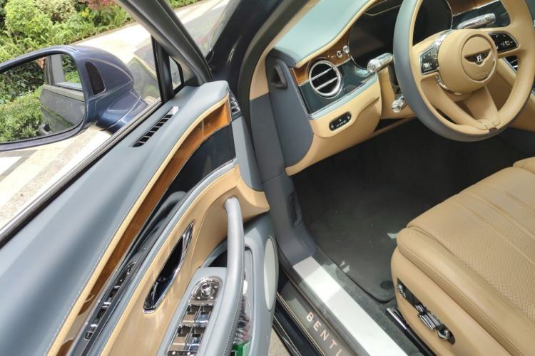 Used Bentley Flying Spur 2023 4.0T V8 S Driver Seat
