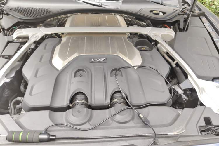 Used Bentley Flying Spur 2023 4.0T V8 S Engine Bay