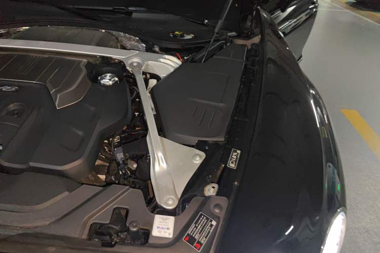 Used Bentley Flying Spur 2024 4.0T V8 Yado Edition Engine Bay Left