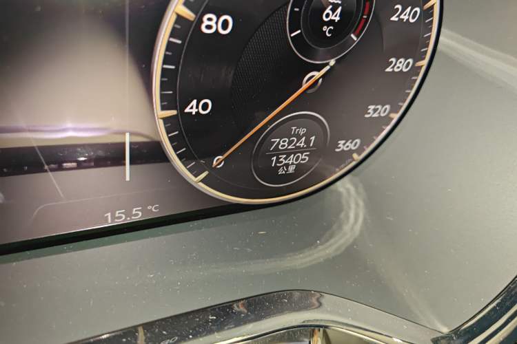 Used Bentley Flying Spur 2024 4.0T V8 Yado Edition Odometer Close Up