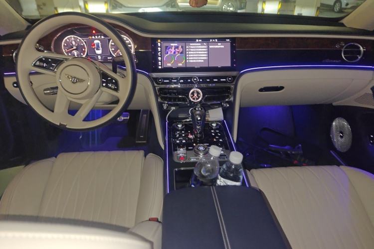 Used Bentley Flying Spur 2024 4.0T V8 Yado Edition Center Console