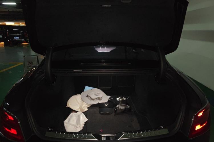 Used Bentley Flying Spur  Trunk