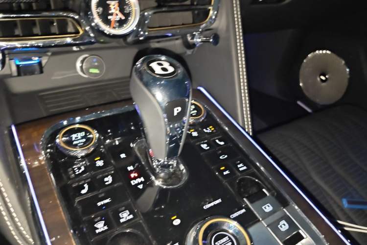 Used Bentley Flying Spur Plug-in Hybrid 2022 2.9T V6 Hybrid Gear Lever