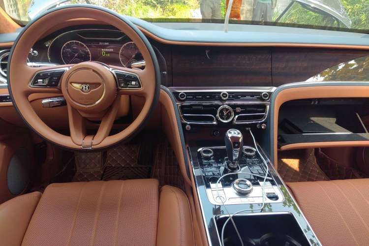Used Bentley Flying Spur Plug-in Hybrid 2022 2.9T V6 Hybrid Center Console