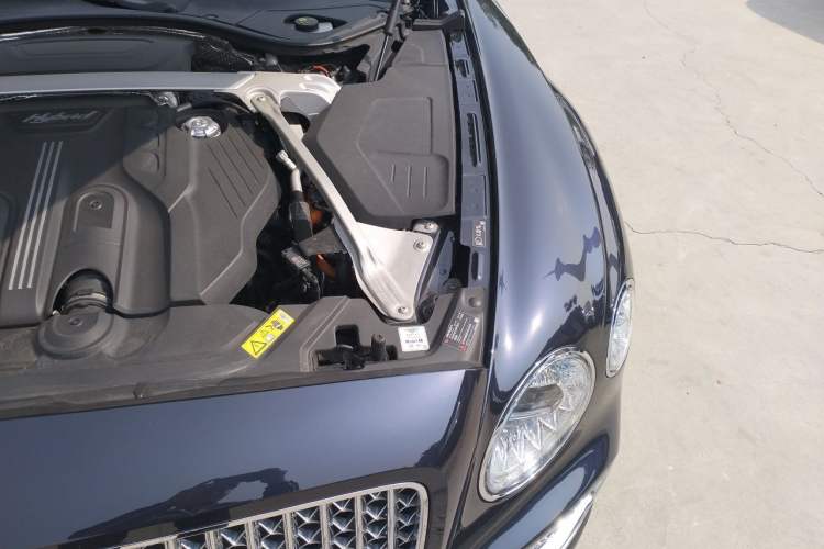 Used Bentley Flying Spur Plug-in Hybrid 2022 2.9T V6 Hybrid Engine Bay Left