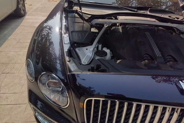 Used Bentley Flying Spur Plug-in Hybrid 2022 2.9T V6 Hybrid Engine Bay Right