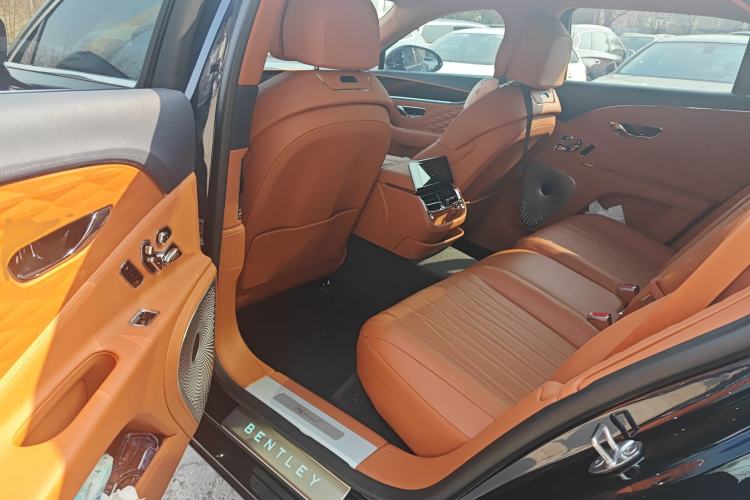 Used Bentley Flying Spur Plug-in Hybrid 2022 2.9T V6 Hybrid Left Rear Seat