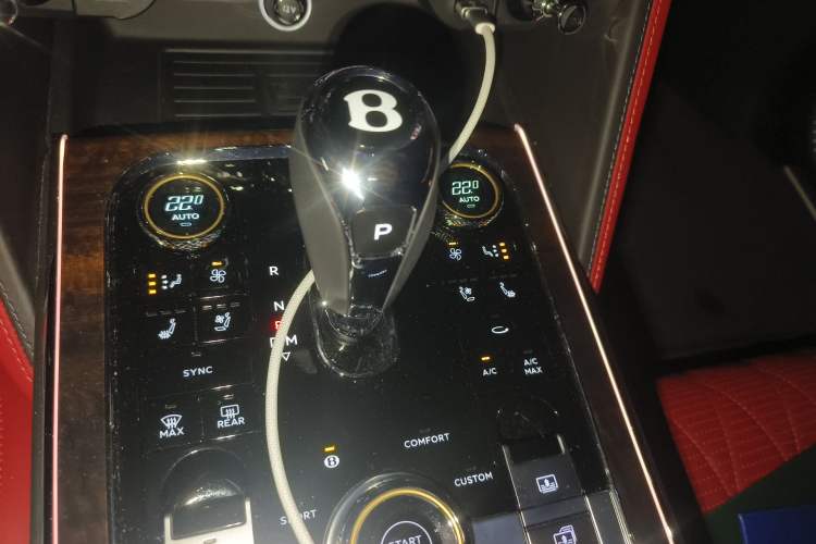 Used Bentley Flying Spur Plug-in Hybrid 2022 2.9T V6 Hybrid Gear Lever