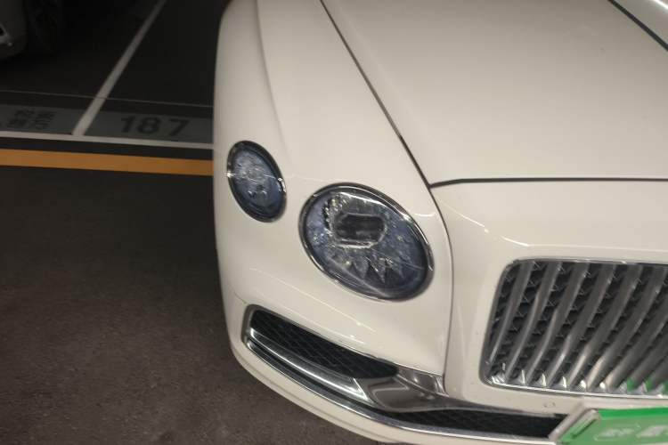 Used Bentley Flying Spur Plug-in Hybrid 2022 2.9T V6 Hybrid Right Front Headlight