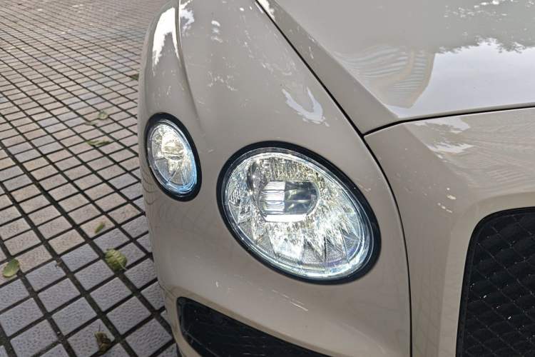Used Bentley Flying Spur Plug-in Hybrid 2024 2.9T V6 Hybrid Right Front Headlight