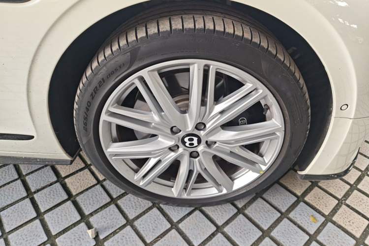 Used Bentley Flying Spur Plug-in Hybrid 2024 2.9T V6 Hybrid Right Front Wheel Hub