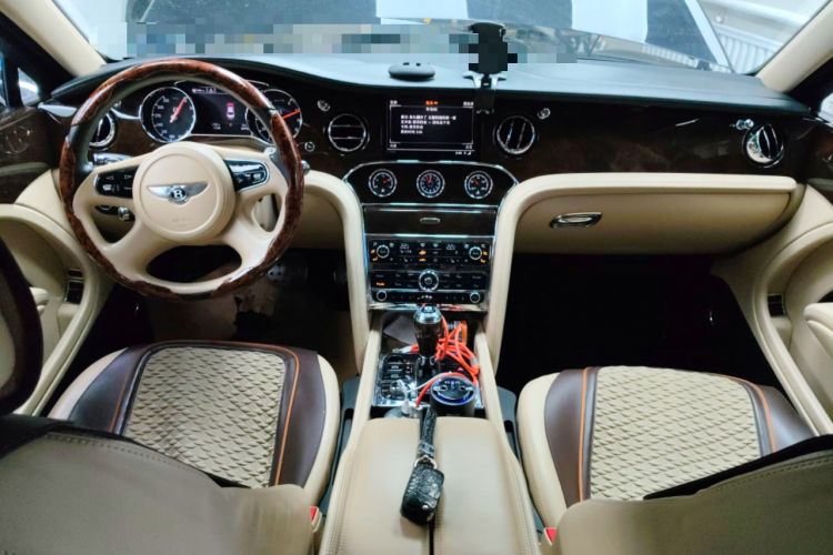 Used Bentley Mulsanne 2011 6.8T Luxury Edition Center Console