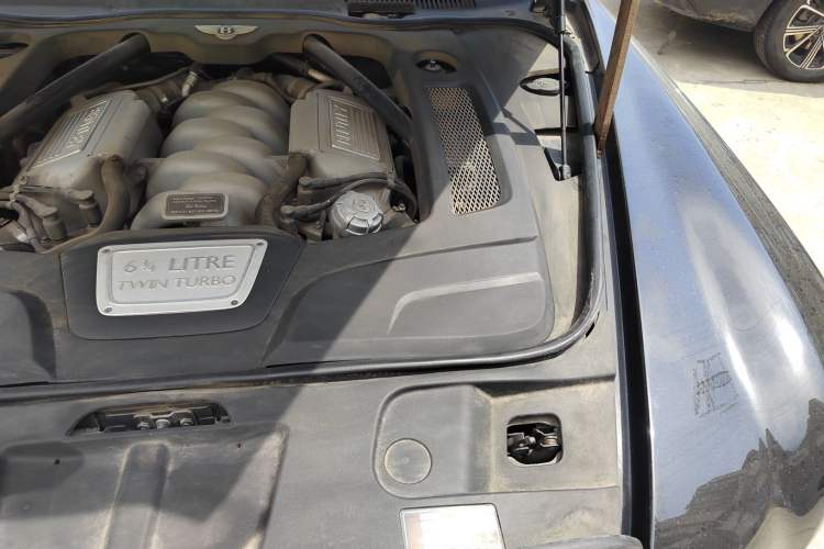 Used Bentley Mulsanne 2011 6.8T Luxury Edition Engine Bay Left
