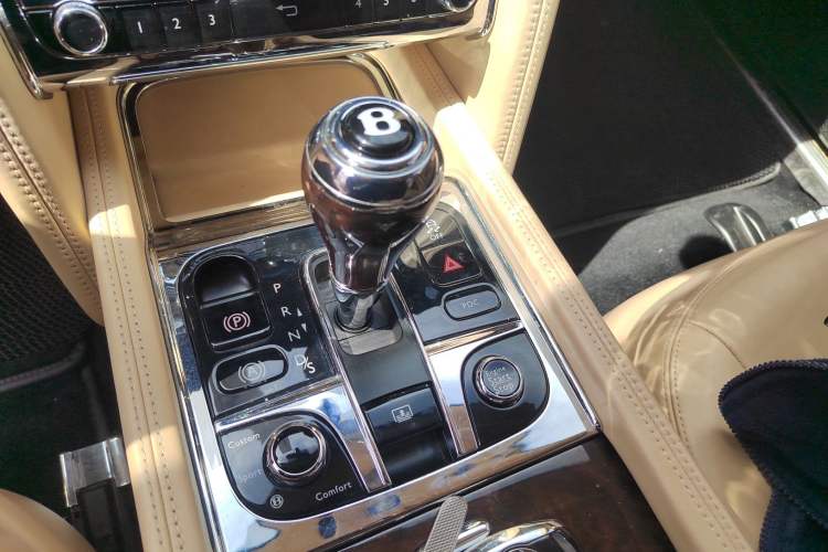 Used Bentley Mulsanne 2011 6.8T Luxury Edition Gear Lever
