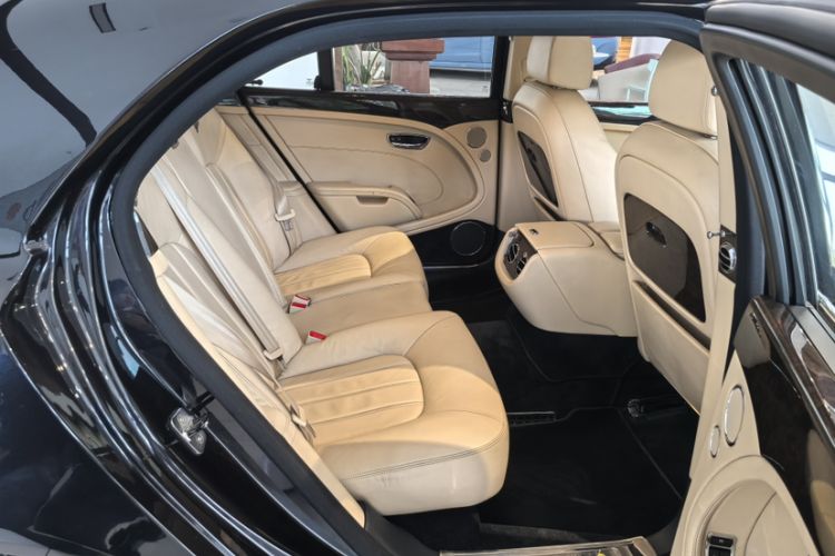 Used Bentley Mulsanne 2011 6.8T Luxury Edition Interior 11